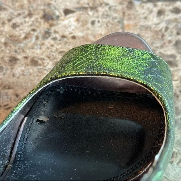 Shoe Dazzle Platform Heels Size 7 Metallic Green Snake Print Peep Toe - Picture 7 of 12